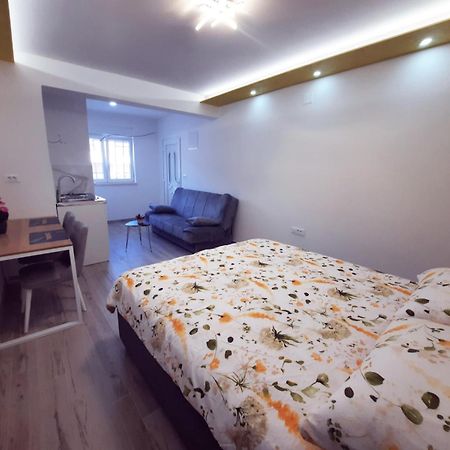 Cozy Apartment Close To Dubrovnik Neum Exterior photo